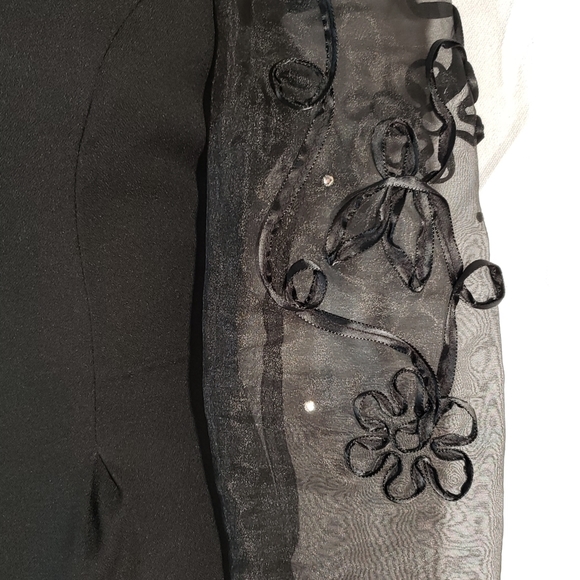 Size 10 Black Midi Sheath Dress with Sheer Sleeves. Preowned Michael Marcella - Picture 3 of 8
